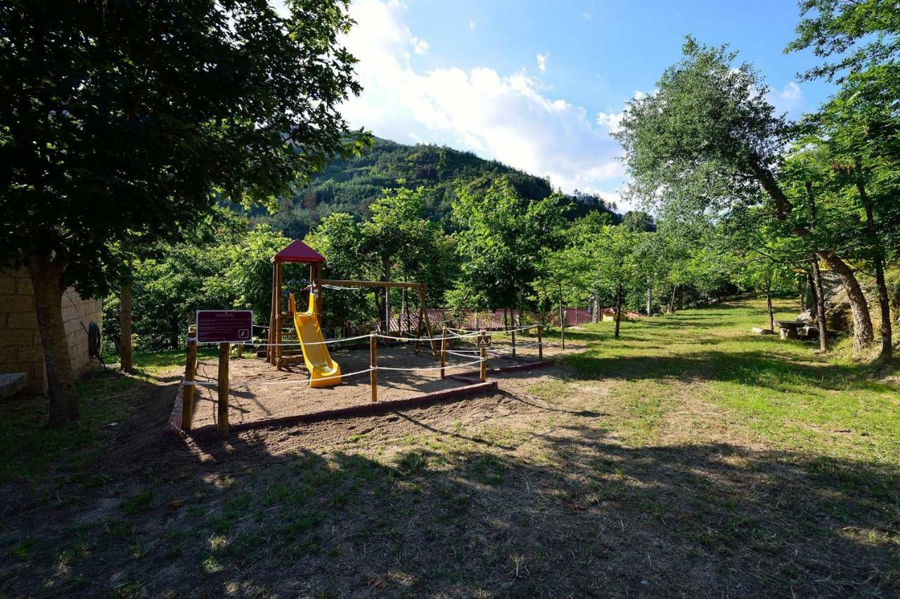 Campismo Rural Vale Dos Moinhos Geres Hotel Kültér fotó