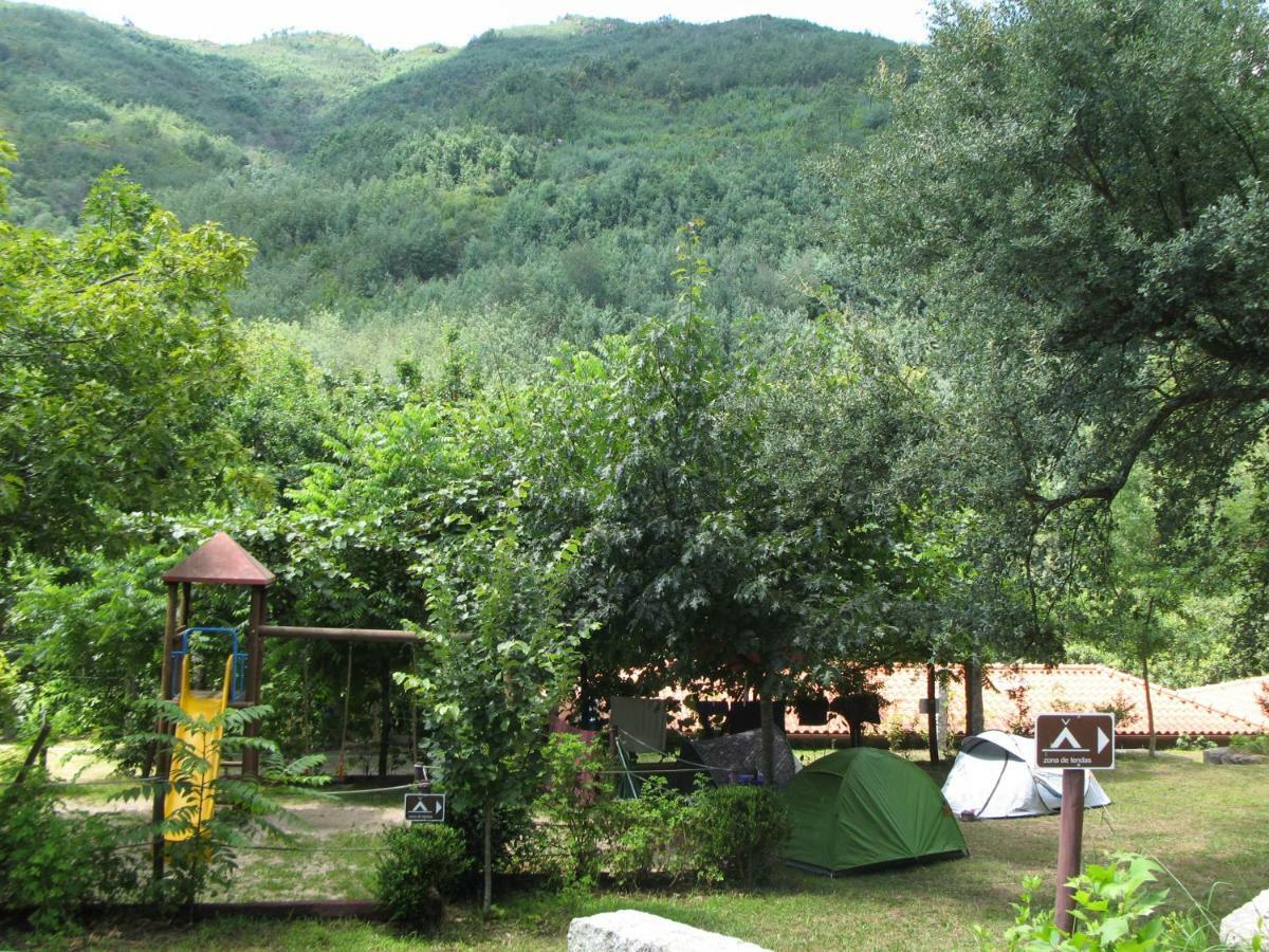 Campismo Rural Vale Dos Moinhos Geres Hotel Kültér fotó